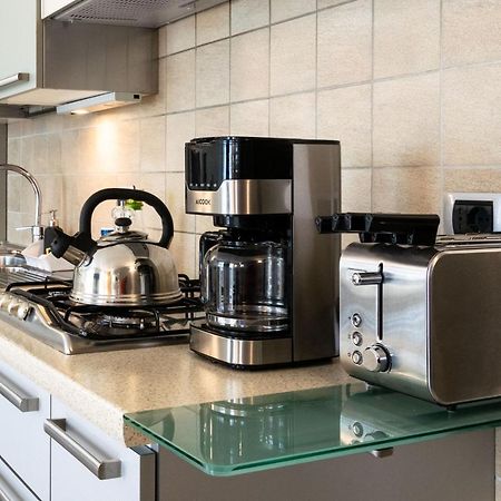 Riva Central Apartment - Free Parking ภายนอก รูปภาพ