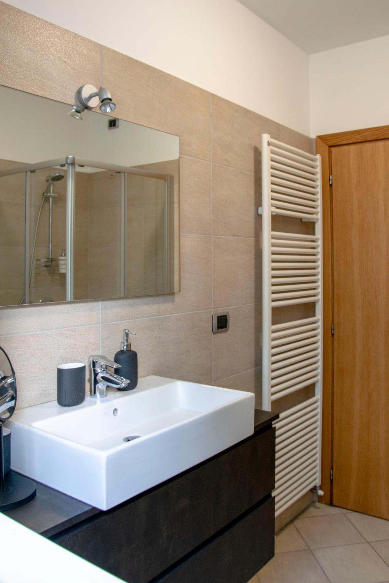 Riva Central Apartment - Free Parking ภายนอก รูปภาพ